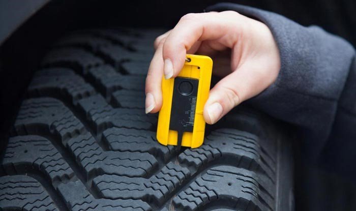 Перевірте глибину протектора шин перед зимою