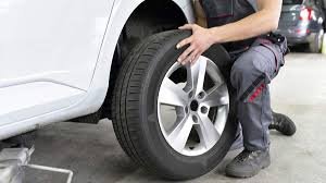 Пошкодження автомобільних шин: види, наслідки та критичні ознаки для заміни